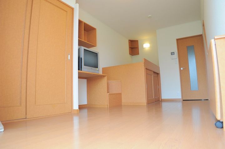 レオパレスオンフルール102の居間