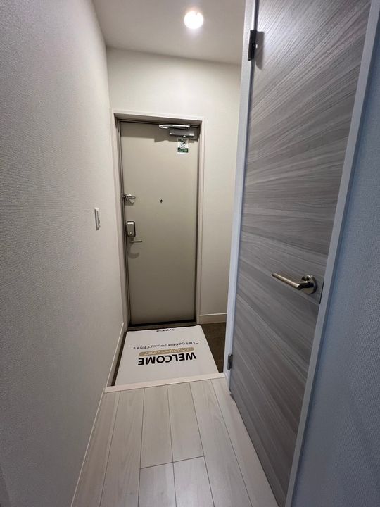 グランディールNの玄関