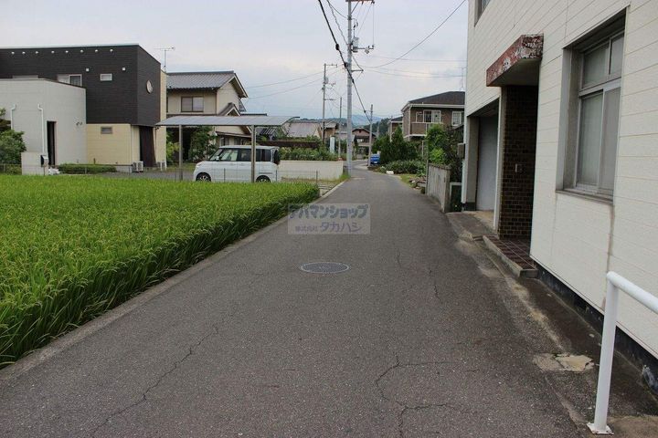 クリスタルコート103の周辺
