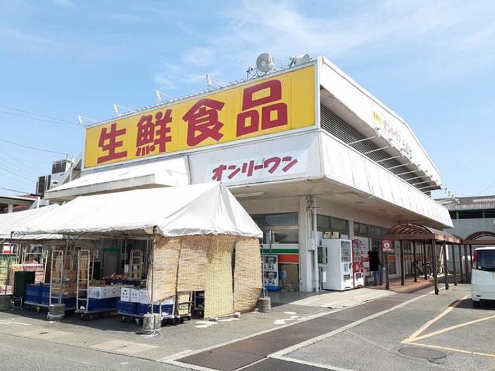 クリスタルコート103の周辺