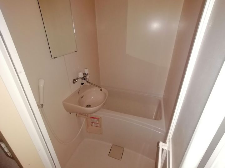 レオパレスサンハイム104の風呂