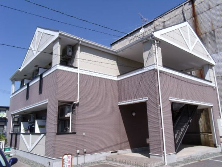 リフティー松ヶ端102の外観