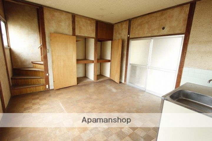 広島県呉市平原町の賃貸アパート左の内装