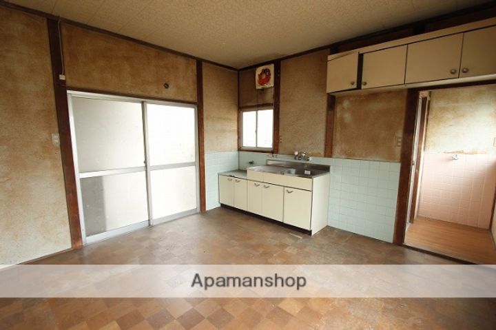 広島県呉市平原町の賃貸アパート左のキッチン