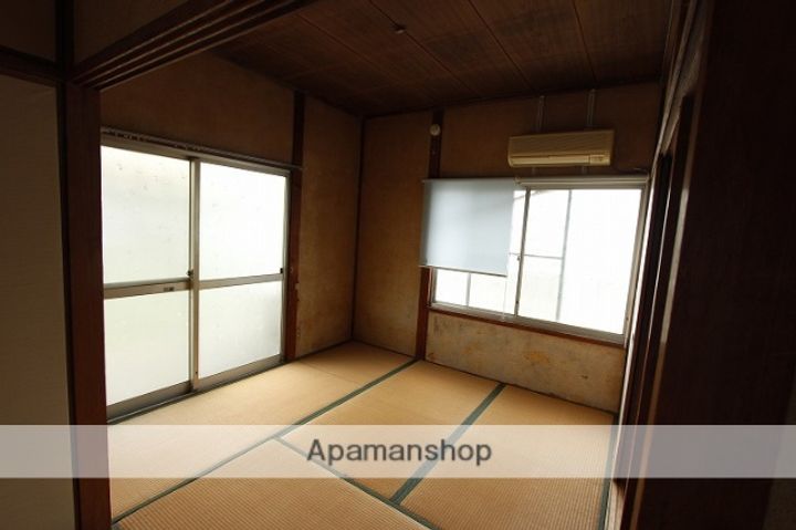 広島県呉市平原町の賃貸アパート左の居間