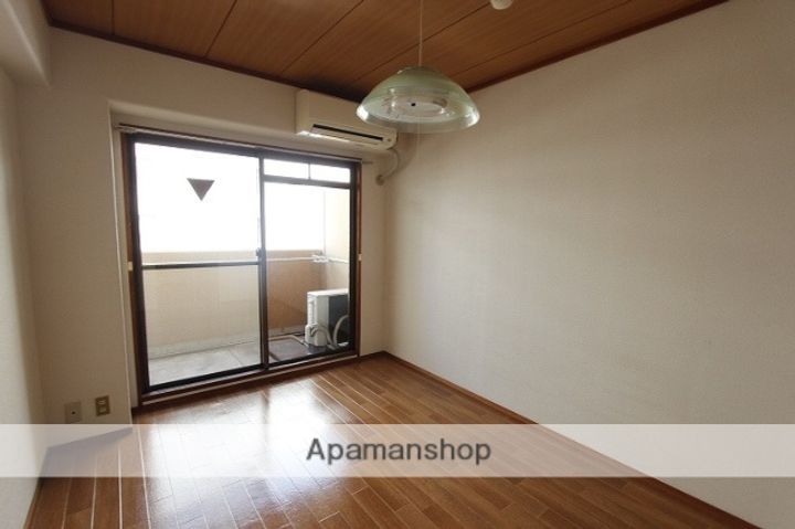 ダイアパレス呉中央504の居間