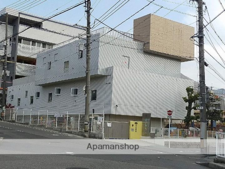 サン・カーサKの周辺