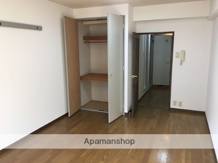 第二尾田ビル203の居間