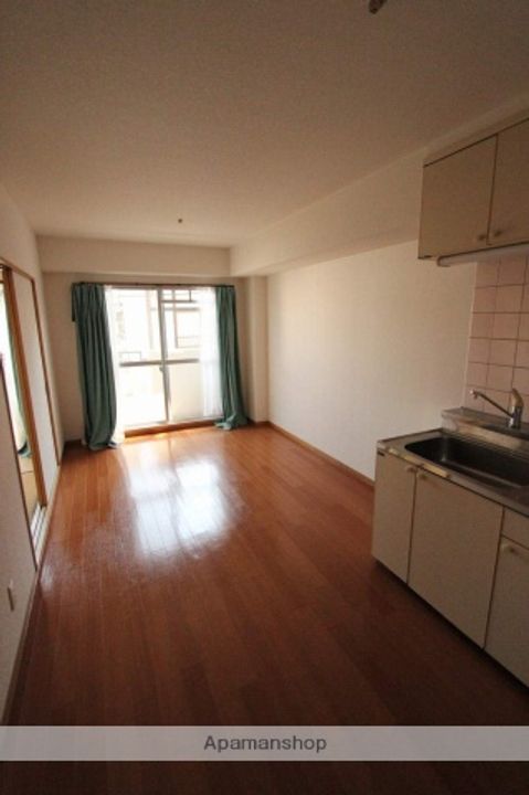 CREATEUR&M(クレアトゥールアンデム202の居間