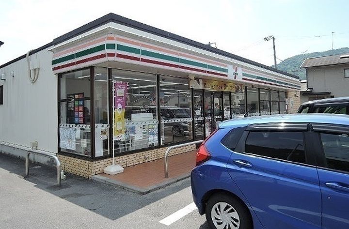 フィオーレBの周辺