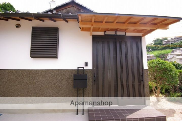 広島県呉市望地町(一戸建)の賃貸物件戸建ての玄関