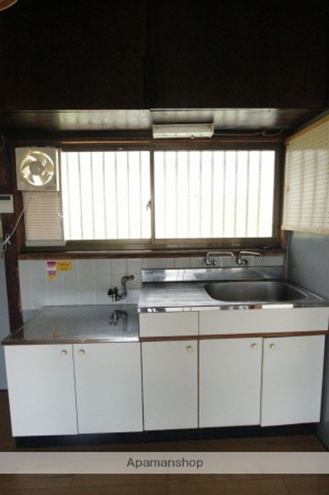 広島県呉市内神町の賃貸アパートのキッチン