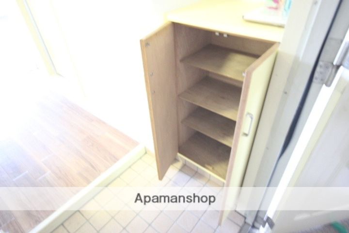 広島県広島市中区舟入中町の賃貸マンションの玄関