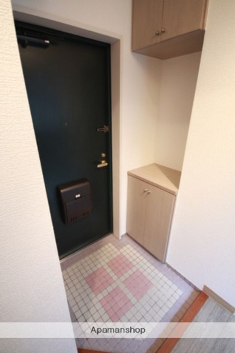 広島県広島市中区富士見町の賃貸マンションの玄関