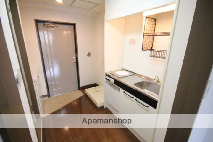 広島県広島市中区千田町3丁目の賃貸マンション402の玄関