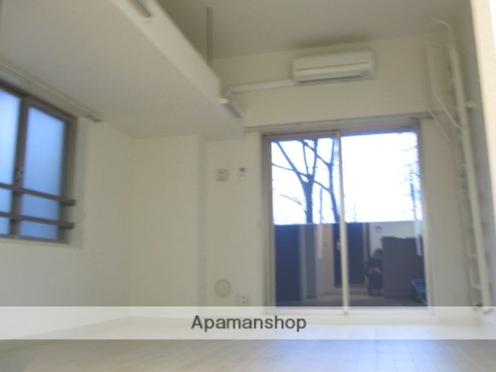 広島県広島市中区大手町5丁目の賃貸マンションの居間