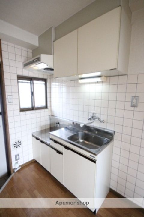 広島県広島市安佐南区中須1丁目の賃貸マンション401のキッチン