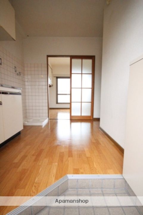 広島県広島市安佐南区中須1丁目の賃貸マンション401の玄関