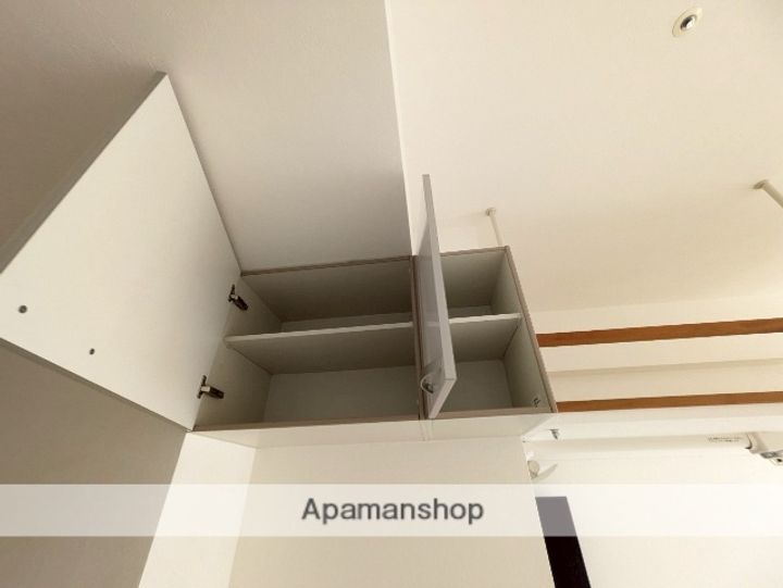 広島県広島市中区東平塚町の賃貸マンションの内装