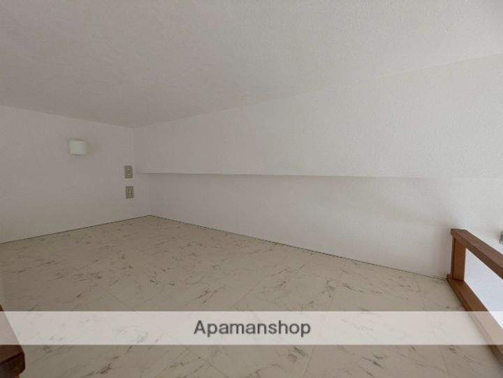 広島県広島市中区東平塚町の賃貸マンションの内装