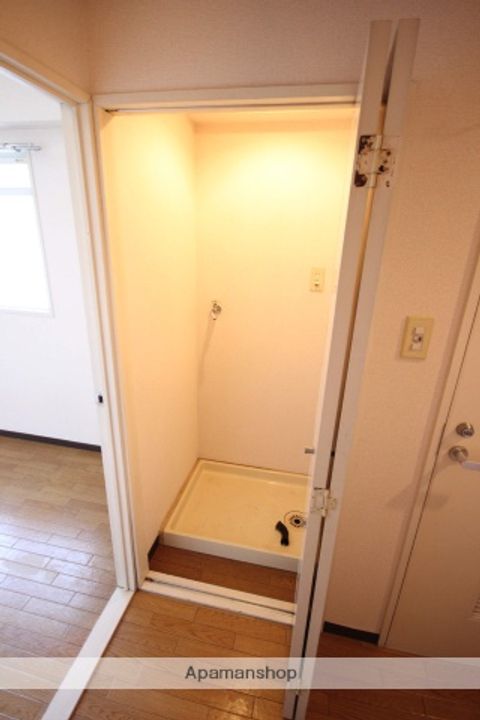 広島県広島市西区上天満町の賃貸マンションの内装