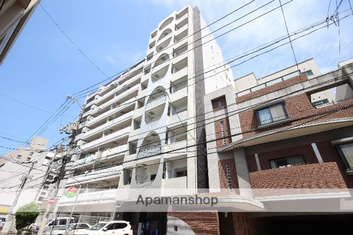 広島県広島市中区鶴見町の賃貸マンションの外観