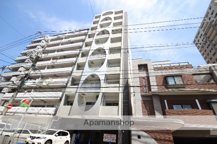 広島県広島市中区鶴見町の賃貸マンションの外観