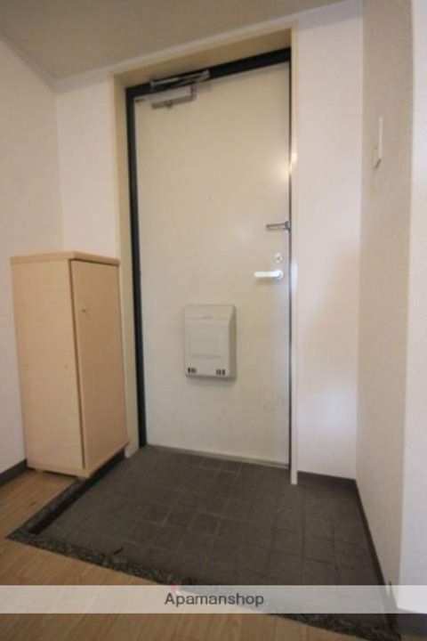クレアテラ五日市の玄関