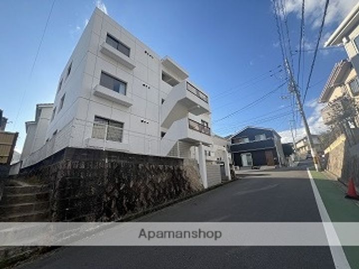 広島県安芸郡府中町青崎東の賃貸マンションの外観