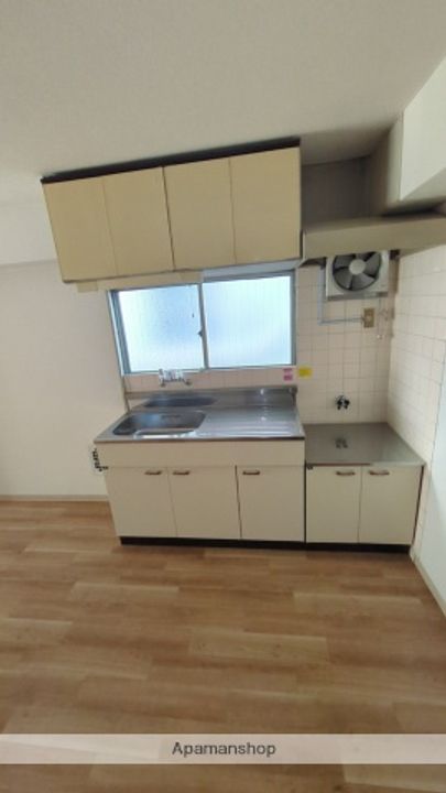 広島県広島市中区白島九軒町の賃貸マンション303の内装