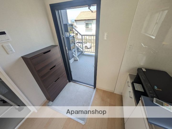 広島県安芸郡府中町宮の町4丁目の賃貸マンションの玄関