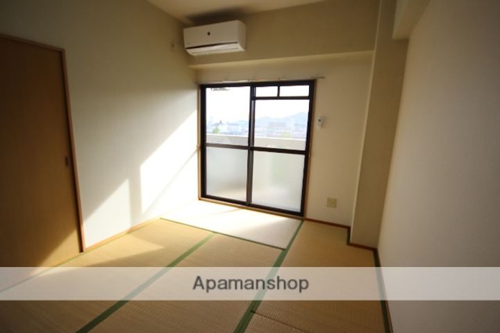 広島県広島市安佐南区中須2丁目の賃貸マンションの内装