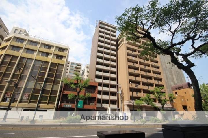 グラビスコート上幟町の外観