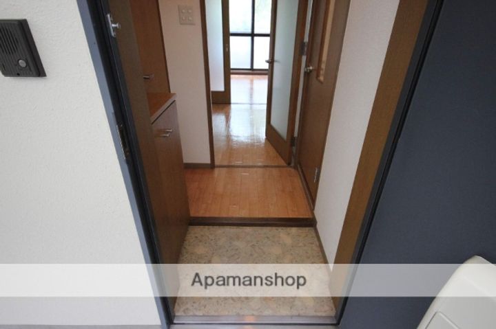 広島県広島市西区井口5丁目の賃貸マンションの玄関