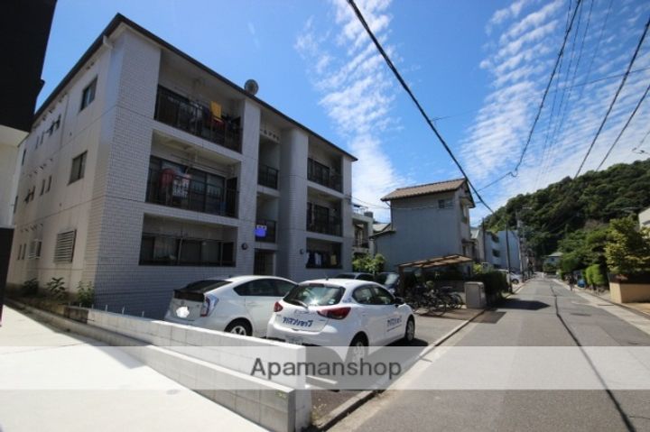 広島県広島市佐伯区旭園の賃貸マンションの外観