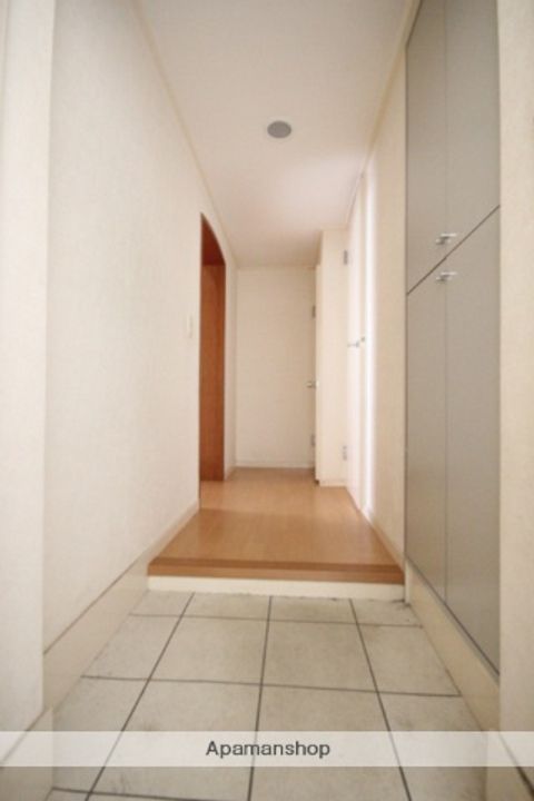 広島県広島市西区井口3丁目の賃貸マンションの玄関