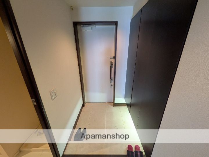 広島県広島市中区上八丁堀の賃貸マンションの玄関