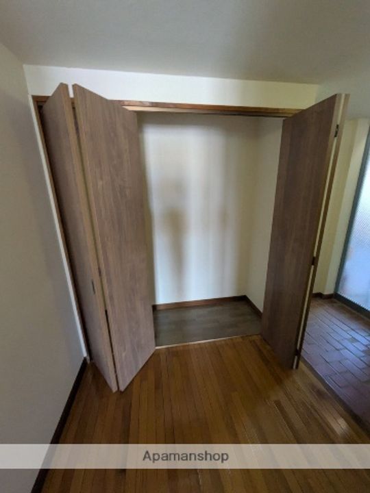 広島県広島市西区三滝本町2丁目の賃貸マンションの内装