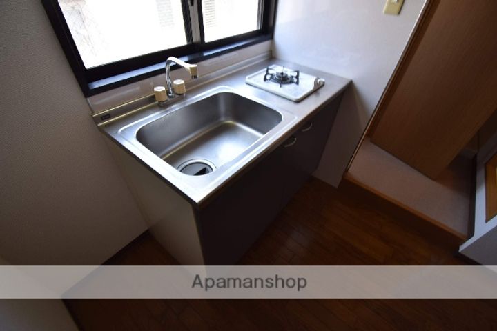 広島県広島市南区宇品海岸2丁目の賃貸マンションのキッチン