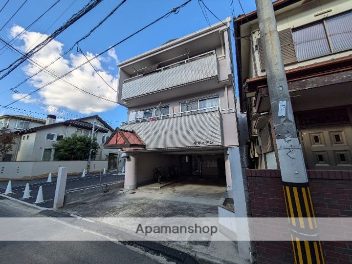 広島県広島市東区牛田本町4丁目の賃貸マンションの外観