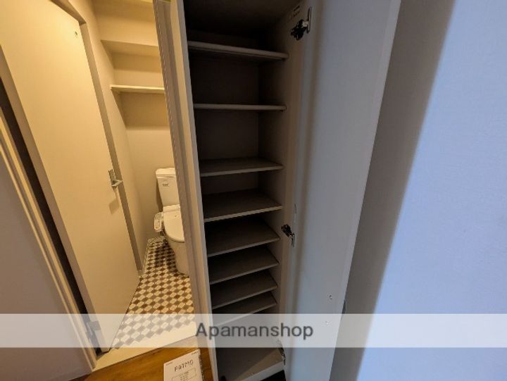 広島県広島市中区東平塚町の賃貸マンションの内装