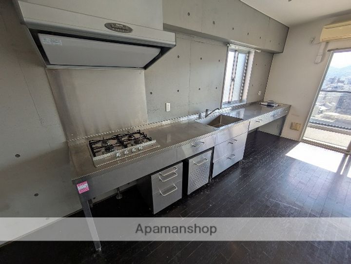 広島県広島市中区舟入町の賃貸マンションのキッチン