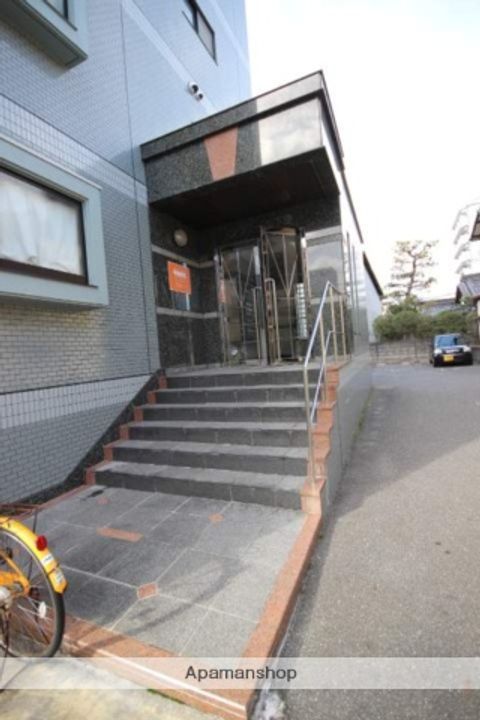 広島県広島市安佐南区緑井2丁目の賃貸マンションの外観