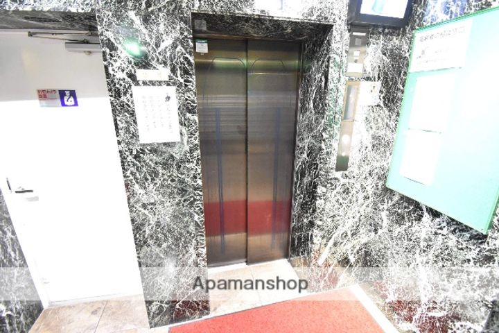 広島県広島市中区小町の賃貸マンションの内装