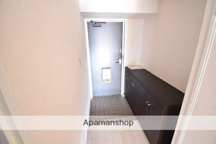 広島県広島市中区小町の賃貸マンションの玄関