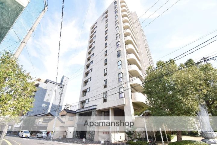 広島県広島市中区小町の賃貸マンションの外観