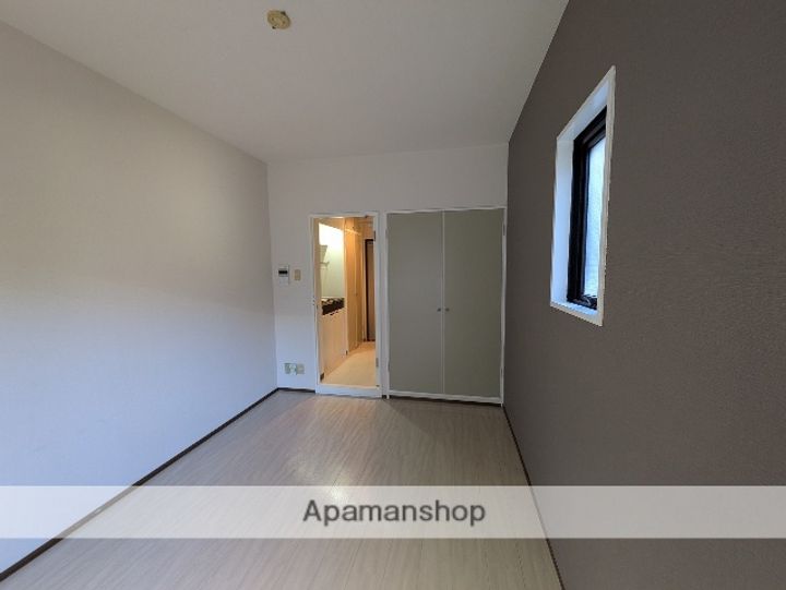 広島県広島市中区西川口町の賃貸マンションの内装