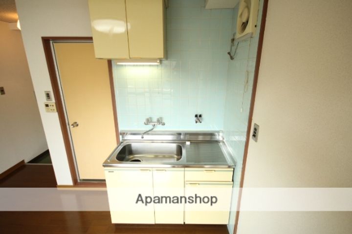 広島県広島市中区本川町1丁目の賃貸マンションのキッチン