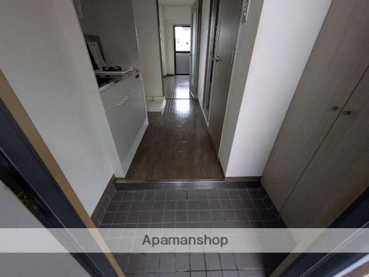 広島県広島市西区横川町2丁目の賃貸マンションの玄関