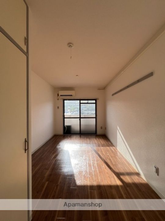 広島県広島市安佐南区古市4丁目の賃貸マンションの内装